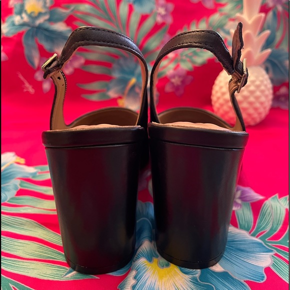WALKING  CRADLES Michaela leather slingback pump.  Black. size 8.5 WW Like new. - Picture 12 of 12